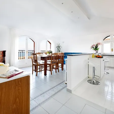 Holiday home Sorrentovibes - Sea View Rooftop With Jacuzzi & Garden