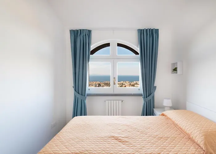 Feriehus Sorrentovibes - Sea View Rooftop With Jacuzzi & Garden *