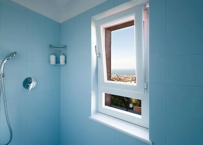 Sorrentovibes - Sea View Rooftop With Jacuzzi & Garden Feriehus