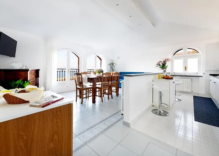 Feriehus Sorrentovibes - Sea View Rooftop With Jacuzzi & Garden